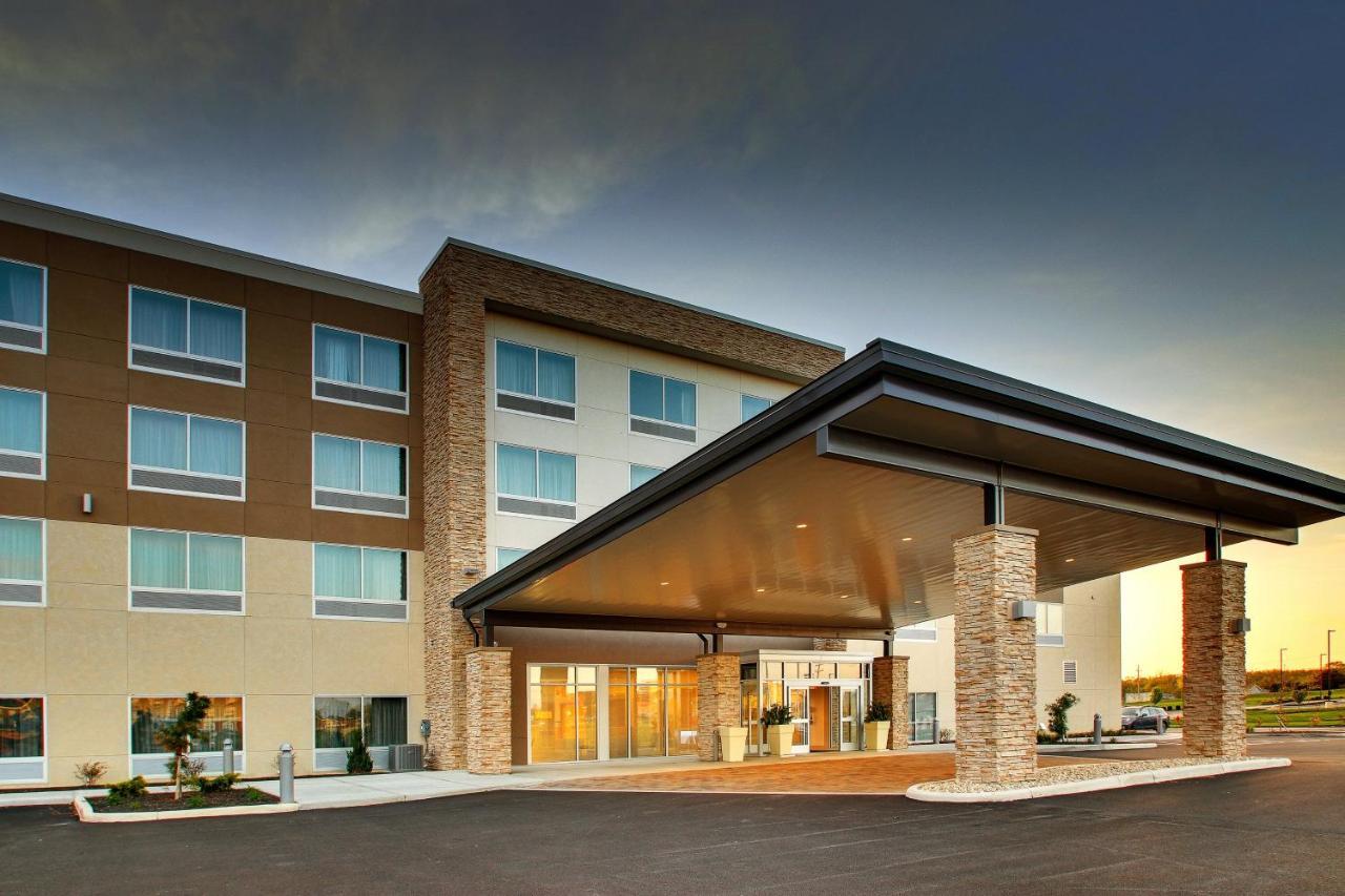 Holiday Inn Express & Suites Findlay North By Ihg Bagian luar foto