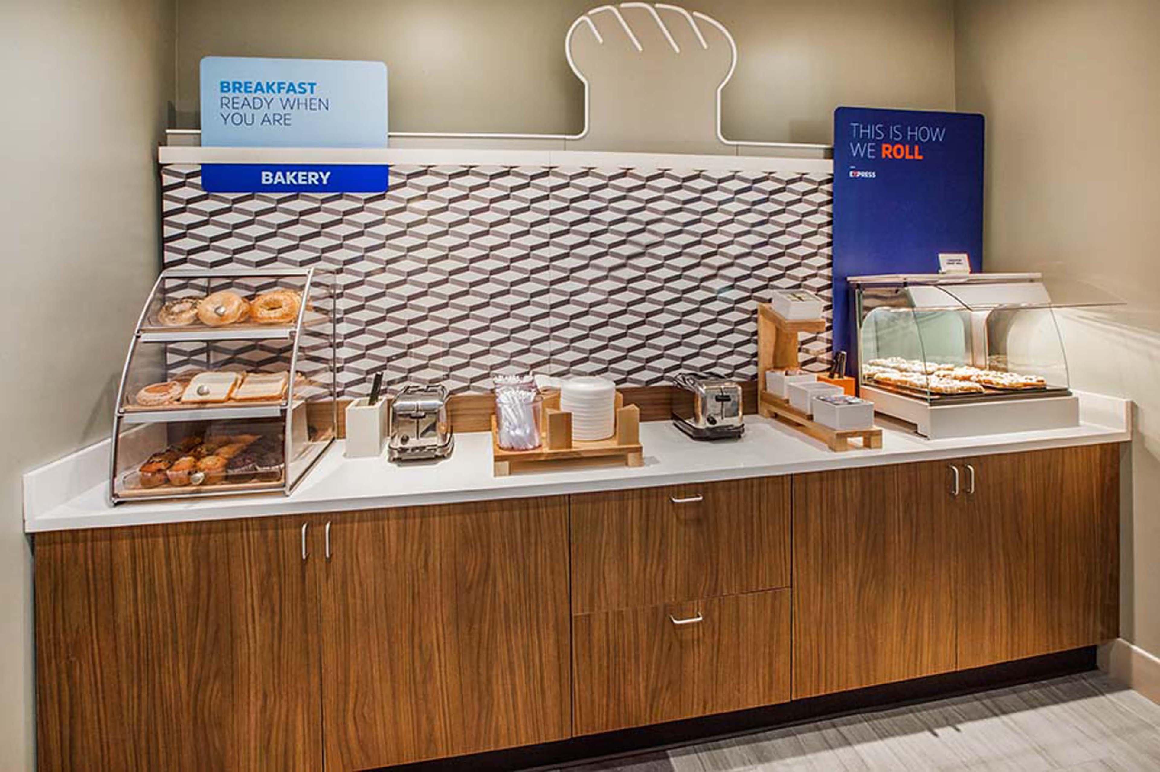 Holiday Inn Express & Suites Findlay North By Ihg Bagian luar foto